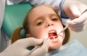 consultation orthodontique e?valuation orthodontiste lemay.jpg Une première évaluation orthodontique est recommandée vers l'âge de 7 ans